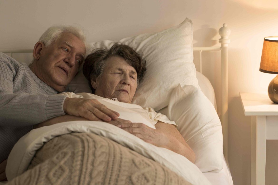 Interruzioni del sonno promuovono l’aumento dell’amiloide beta nell’Alzheimer