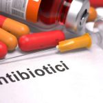 Conseguenze uso antibiotici: rischio declino cognitivo