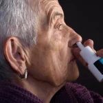 Alzheimer nuovi farmaci 2022: spray nasale che protegge neuroni